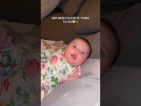 Blair's favorite thing to do right now she raises her feet everytime toget us to startk💞 pop net usa
