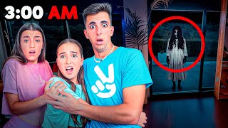 GRABO A UN FANTASMA EN LA CAMARA DE SEGURIDAD DE CASA...*100% real!*
