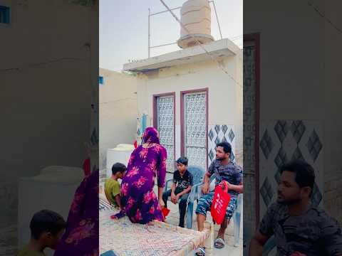 Biscuit te bhujiya dena ta bhul e gyi ๐