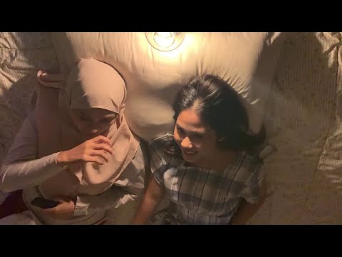 11 pertanyaan berat untuk bunda. cinta dan bentuk kalah lainnya : live session