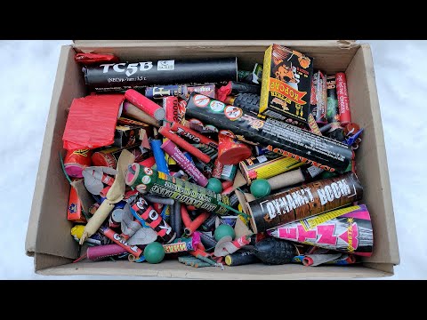 ✅🔥PYROTECHNICS | FIRECRACKER IN SNOW ❄️ Взрываю ВСЕ петарды из БОЛЬШОЙ коробки с пиротехникой