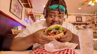 Good Food & Weird Drinks On Route 66 (Cat Pee Soda!? Elvis pie??)