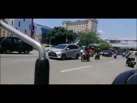 perjalanan keliling jakarta dengan motor