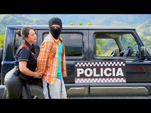 Mujer policía detiene a un ladrón sin imaginar quien era en realidad