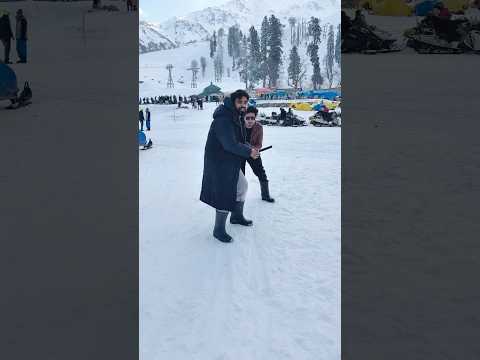Cricket in Snow ⛄️🏏  #shorts #manishsaini #comedy #funny #dushyantkukreja