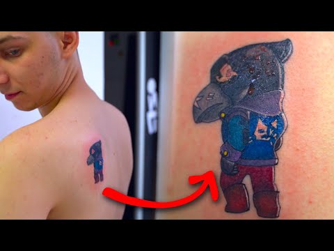 ЭТОТ ПСИХ НАБИЛ ТАТУ ПЕРСОНАЖА С МОБИЛЬНОЙ ИГРЫ!