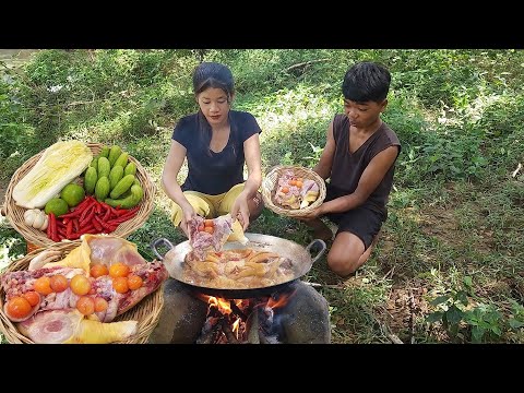 Yummy! Chicken thigh salad Spicy cooking - Eating delicious in forest