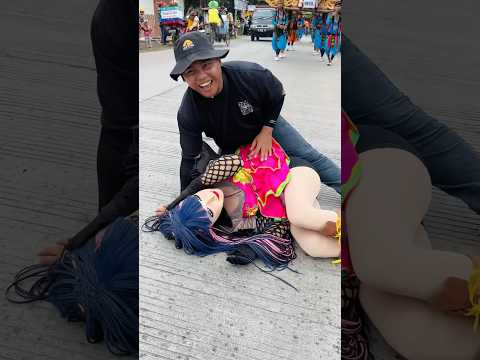 Kedok Cantik Gendong Sampe Jatuh