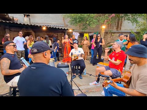 Pagode no Churrasco - Eu Sei de Cor / É o Amor / Pense em Mim / Morango do Nordeste / Pode Chorar