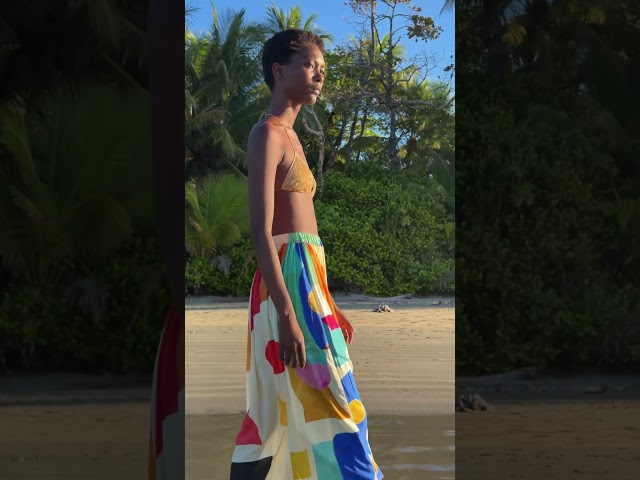 CREAMY SPEECH  SKIRT video