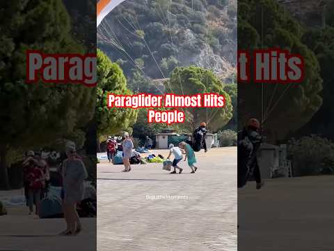 Paraglider Almost Hits People at Oludeniz | Türkiye