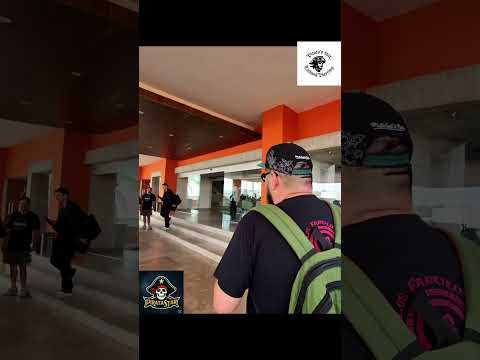 Cuando te dicen que Shakira aún no se ha ido del hotel #shakira #show #humor #comedia #veracruz