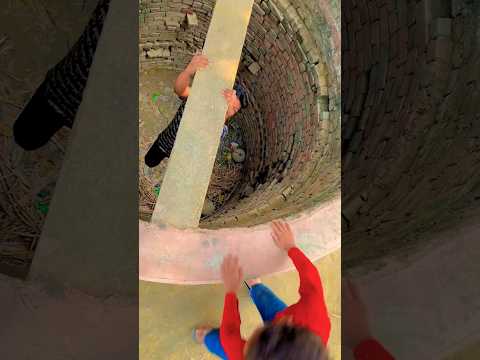 एक लड़का कुएँ में लटक गया फिर जो हुआ???#shorts#shortsfeed#trending#1million