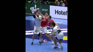 Did he do that on purpose? Kohlbacher swings around and his elbow connects right with Hoxer’s neck!
