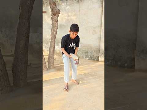 Meri chappal lekar bhag Gaya ๐ #shorts