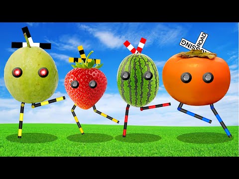 【 踏切アニメ 】 別の果物に変わる踏切 😂😂😂 Railroad Crossings that turn into Different Fruits!!