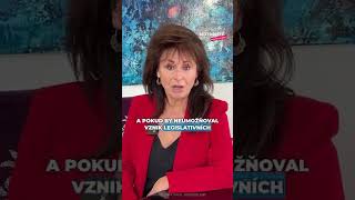 Vzpomeňme na Dozimetr, krach České pošty, šmírovací zákony nebo lhaní o výjimkách v migračním paktu.