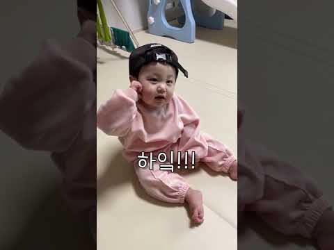 오현이가 칭얼부리는 희귀한 영상ㅋㅋ(11개월 아들, 420개월 아들)