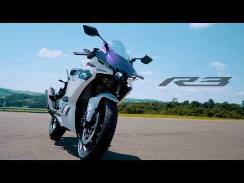 2025 Yamaha R3 - New Styling, Quickshifter & Updated Features