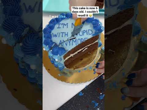 A customer ditched out on her cake and blocked me 🤦🏻‍♀️