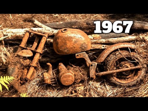 RESTORATION 1967 HONDA Z50cc Abandoned - I bought it from an old Man Farmer