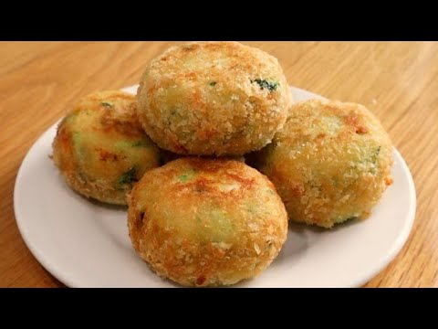 केवल 2 कच्चे आलू से नया गरमा गरम कुरकुरा नाश्ता जो भी खाए खाता ही जाए | Crispy kacche aalu ka nashta