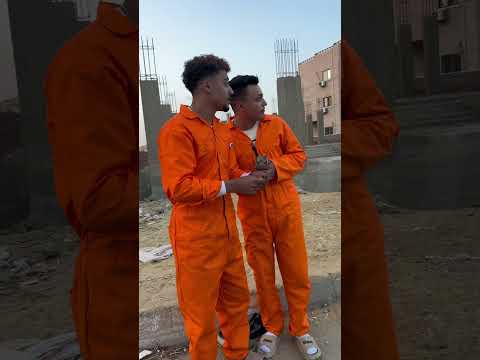 مليونيرة تعرض فلوس ع الزبال