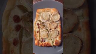 Ziegenkäse-Birnen-Schnitte. Der Advent kann kommen. #rezept #shorts