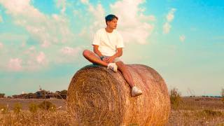 MATTIZ - Mi vuoi Ascoltare? 🍃 (Official Video)