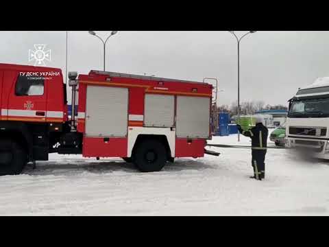 Сумська область: упродовж доби рятувальники допомагали громадянам, авто яких потрапили у снігові замети