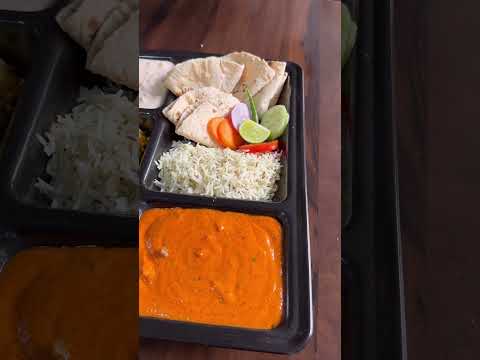 Kaali Kali Vegetarian Plate Is Getting Decorated | One Plate Too Much Tasty Food