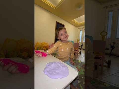 ELA FEZ COMIDA DE MASSINHA E… 😱