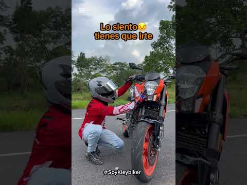 Un año sin mi!! 👑 #motos #humor #humorviral #parejas #novios #parati #biker #bikerromance #fyp #fy