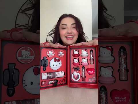 Unboxing Hello Kitty Collection @sheglam_official 😻part 2!!❤️ شو رايكن بالكياتة؟؟