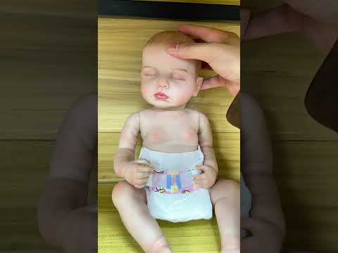 Do you like this pink realistic baby doll? ๐๐๐
