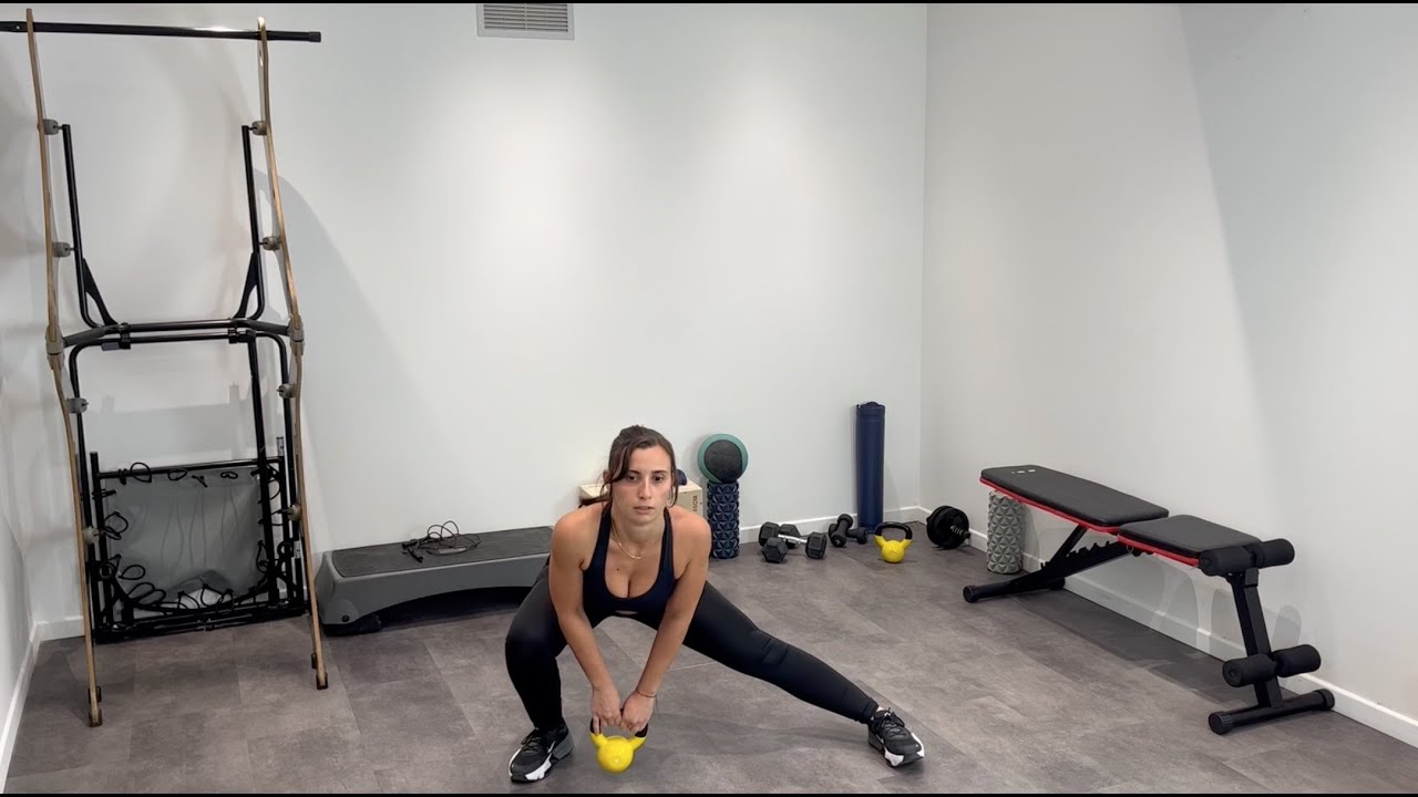 Fente latérale avec kettlebell