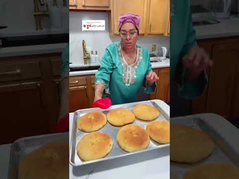 ها الخبز طاب وجا بلون ذهبي يسر الناظرين والآكلين 🤣🥰❤️❤️❤️