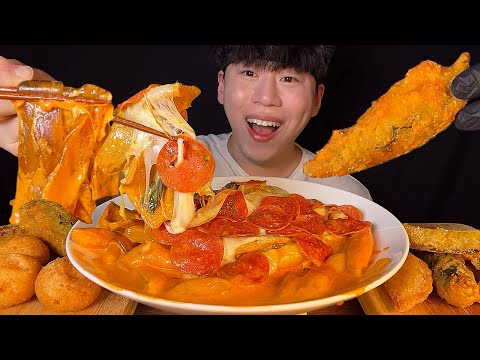 SUB) 페퍼로니 로제 떡볶이 & 튀김들 먹방 ASMR 쏘크라테스 떡볶이의 페퍼로니 치즈 떡볶이🔥 마치 피자 같은 비주얼! 로제 떡볶이에 다양한 튀김들 찍먹! 김말이, 치즈볼 등