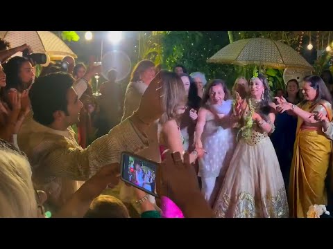 Kareena & Karisma Kapoor pulled Alia bhatt dance, Kapoor family danced together at Aadar Jain mehndi