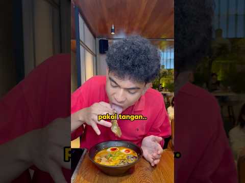 Makan ramen ternyata enak ya!!