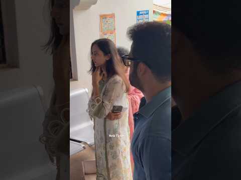 Jr ఎన్టీఆర్ చూపు ప్రణీత వైపు at జూబ్లీహిల్స్ #jrntr #lakshmipranathi #shalini #castingvote #vote