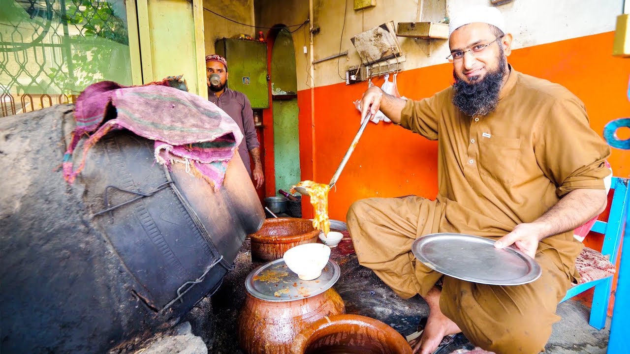 Street Food in Peshawar - AMAZING PAYA + CHARSI TIKKA Pakistani Food Tour