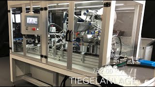 Tiegelanlage zum Zuführen, Bekleben, Befüllen und Verschrauben von Tiegeln