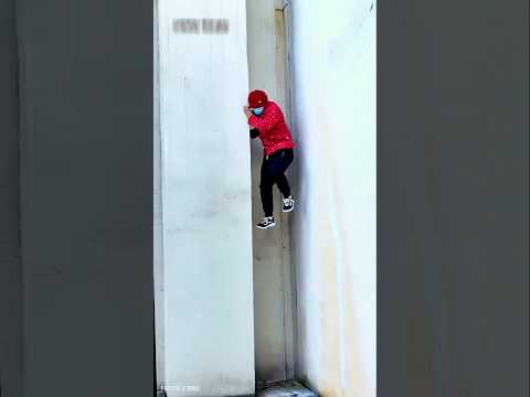 Grandpa Ran Through The Wall For Fear Of Getting The Injection😱💉। #shortsvideo
