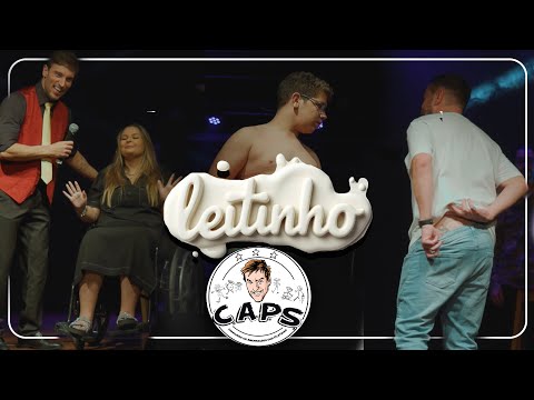 Um deles solta leite de uma parte do corpo