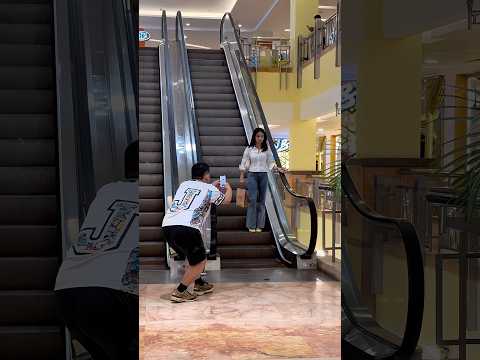 Escalator filter prank 😆
