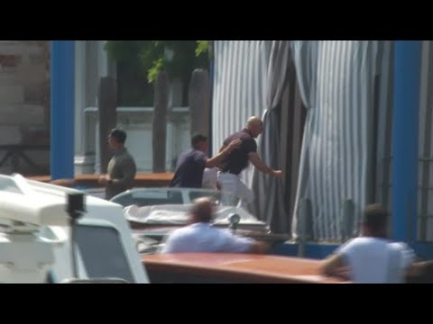 BEZOS sbarca a VENEZIA per le nozze show: l'arrivo del tycoon