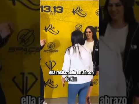 Fan rechaza abrazo de Kim
