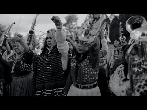 Vivir Quintana “Canción sin Miedo” Ft Banda Femenil Regional "Mujeres del Viento Florido"