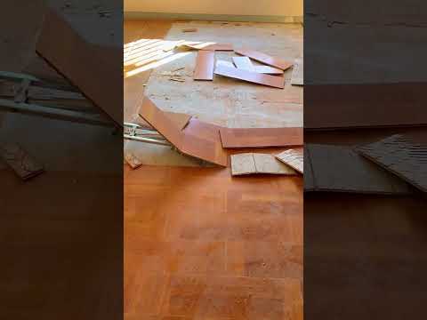 Simple Method for Removing Wooden Floors - Good tools and machinery make work easy